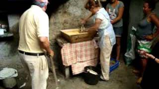 how to make portuguese cornbread in a forno [upl. by Manheim972]