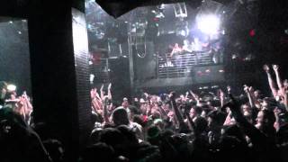 Afrojack drops his remix of Tiny Tempahs Pass Out at Pacha NYC [upl. by Darrej]