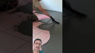 Nivelamento de piso sobre piso argamassa AC3youtubeshorts lajes construction tools [upl. by Vachel886]