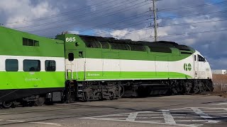 Full Metrolinx Consist GO 1011  364 With 665 At Burloak [upl. by Ayin335]