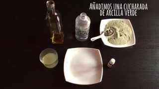 Cómo preparar una mascarilla con arcilla verde para el pelo graso [upl. by Orecic95]