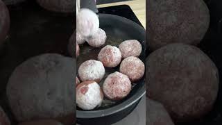 🥩 Albóndigas en salsa de pimienta 🥩albondigas pimienta carne comidacasera recetasfaciles [upl. by Lekcim]