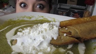 Flautas doradas crujientes ahogadas en salsa verdeMarisolpink [upl. by Asha483]