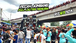 Edian Kota Santri Pecah🔥Riswanda Melintas Penonton Full Lautan Manusia😲😲😲 [upl. by Idid]