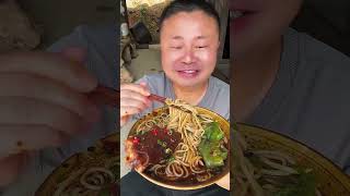 爆胶猪蹄米粉 米粉 美食 嗦粉 mukbang shorts [upl. by Adlig34]