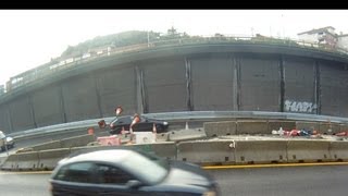 Derrapaje en directo A8 Bilbao [upl. by Leone]