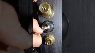 How to unlock a generic door knob without a key [upl. by Janus]