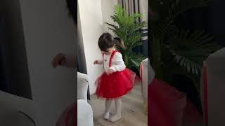 O benim süslü çiçeğim 🤍♥️ shortvideo shorts baby çiçek kidsvideo takipet [upl. by Arahsat404]