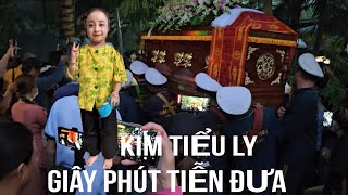 Nghẹn ngào đưa tiễn em Kim Tiểu Ly bằng nước mắt hai bên đường [upl. by Opiuuk]