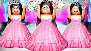 TROLAGEM ENGRAÇADA NO FASHION FAMOUS Roblox Copying Outfits [upl. by Ayaros542]