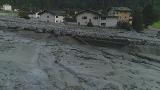 A landslide has left a path of destruction through a small Swiss town [upl. by Elades]