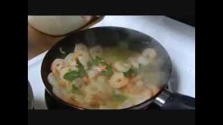 How to make Camarones al ajillo Shrimp in garlic sauce and Black Beans [upl. by Anaujit]