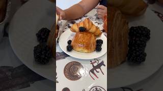 freshfoods berries croissant breakfast завтрак deliciousfood вкусный foodie kitchen yummy [upl. by Lila]