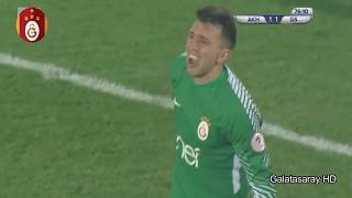 MUSLERA SAKATLANMA ANI SAKATLIĞINA RAĞMEN MAÇI BIRAKMIYOR  GALATASARAY MUSLERA [upl. by Aniehs]