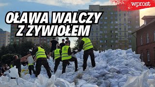 Mieszkańcy Oławy walczą z czasem Nadchodzi kulminacyjna fala [upl. by Nyrehtak]