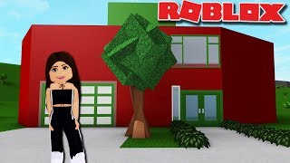 VISITING THE BERRY FAN HOUSE in Bloxburg  Roblox [upl. by Llenej]