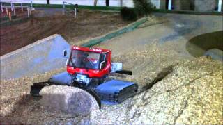 Siku Control Zwergmodellbau 132 Pistenbully 400 Fahrtest [upl. by Iroc480]