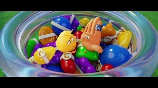 quotEmoji O Filmequot  Clip Candy Crush Sony Pictures Portugal [upl. by Reinke201]