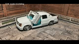 125 scale  Cadillac Escalade EXT  plastic model kit [upl. by Warram686]