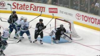 Mikael Samuelsson 33 Goal  Canucks At Kings  R1G4 2010 Playoffs  042110  HD [upl. by Breeze826]