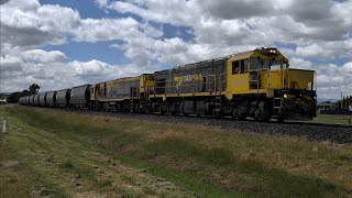 TasRail 2001 TR16 46 Coal train crossing Drummond Street Perth [upl. by Garrard]