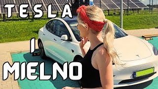 TESLA NA PLAŻY 🚕😎 waKACje w Mielnie [upl. by Hutchinson]