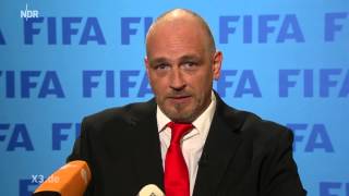 Torsten Sträter als Pressesprecher der FIFA  extra 3  NDR [upl. by Vizza]