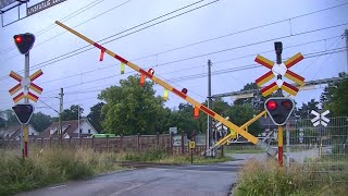 Spoorwegovergang Uppsala S  Railroad crossing  Järnvägsövergång [upl. by Ainirtak217]