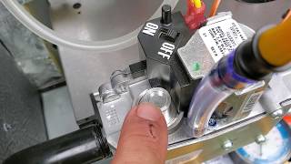 How to set gas pressure using a Manometer FieldpieceProducts [upl. by Corley537]