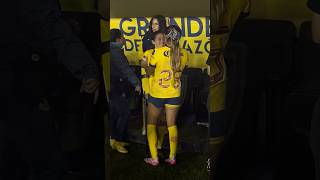 Bonito gesto de Jana Gutiérrez con Aylin Avilez americafemenil [upl. by Ahsetal]