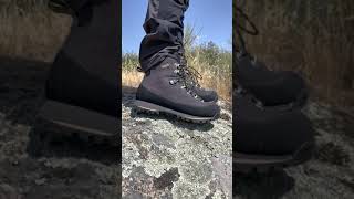 Botas Bestard Kathmandu GoreTex [upl. by Eillac]