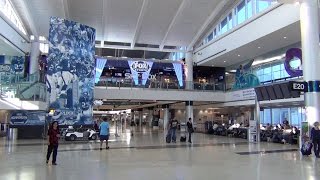 A Tour of Houston Intercontinental Airports C D and E Terminals Part 1 September 2013 [upl. by Frederique]