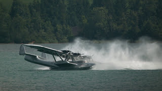 Seaplane Performs Spin Upon Water Landing [upl. by Koblas]