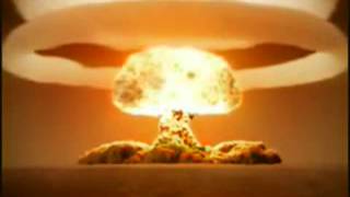 Moment and the sound of an atomic bomb explosion [upl. by Arek]