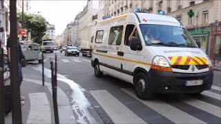 CROIX ROUGE VPSP en urgence à Paris  Ambulance Red Cross in Paris [upl. by Veronique230]