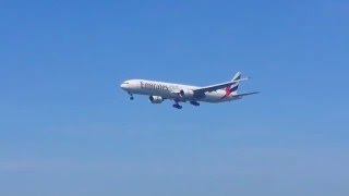 Boeing 777300 Emirates landing at Algiers airport rwy23 [upl. by Habeh]