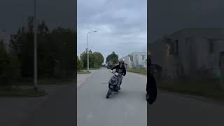 Zip 172 x 172 70cc pov wheelie 125cc type3 vespa zip 150cc paris roadtrip [upl. by Mylander757]