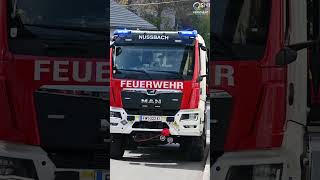 Schwerer LKWUnfall in Nußbach Lastwagen prallt gegen Hausmauer [upl. by Emeric597]