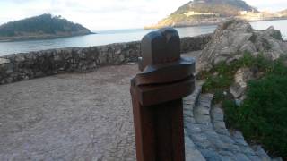 Besarkada  Eduardo Chillida [upl. by Lidstone]