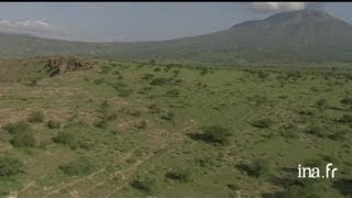 Tanzanie  paysage volcanique [upl. by Emlynne]