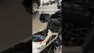 Street triple 765 air box and throttle body inspection [upl. by Mighell]