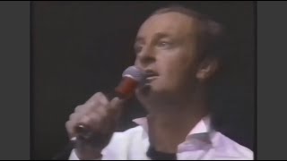 Peter Allen quotTenterfield Saddlerquot Radio City Music Hall NYC 1981 [upl. by Morgun]