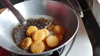 wheat flour biscuitsकम टाइम में बनने वाले आटे के बिस्किट जीन्‍हे आप महीनों स्टोर करके रख सकते हो [upl. by Joice]