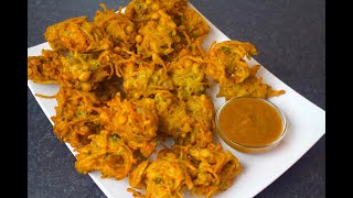 Noodles Pakora Recipe  Crispy Pakora  Pakora Recipe  Ramadan Recipes By Cook With Faiza [upl. by Eilrac]