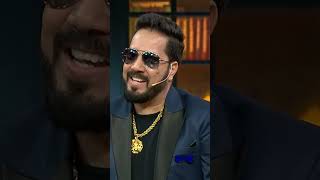 Mika Singh ने अपने Staff से करवाई अपने लिए ही दुआ I The Kapil Sharma Show shorts comedyshorts [upl. by Ledeen942]