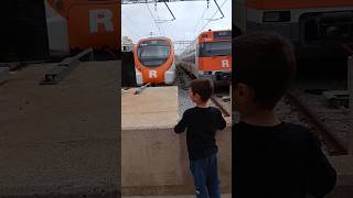 Estación de Hospitalet de Llobregat train ferrocarril transportepublico metro railway renfe [upl. by Kazue]