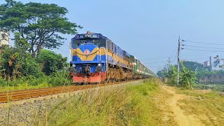 Ekota Express Slowly Moving  Powered by American Made EMD 6630 GT42ACL Locomotive With LHB coaches [upl. by Nalyac238]