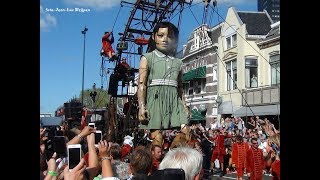 De Reuzen van Royal de Luxe in Leeuwarden 1 17082018 [upl. by Maridel]