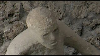 Pompeii 1day Tour  What to see in Italys Roman ruins  Minidocumentary [upl. by Peer319]