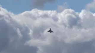 2 Eurofighter senkrecht in den Himmel 130514 Wittmund [upl. by Panter841]